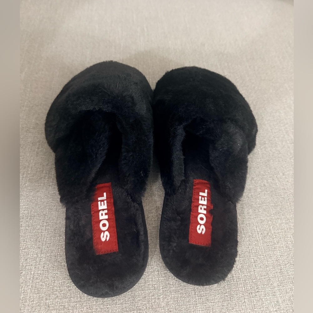 Sorel Women's Black Faux Fur Insulated Slippers - Picture 9 of 9